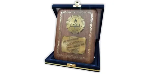 Plaques: Plaque 4 (PL-009)